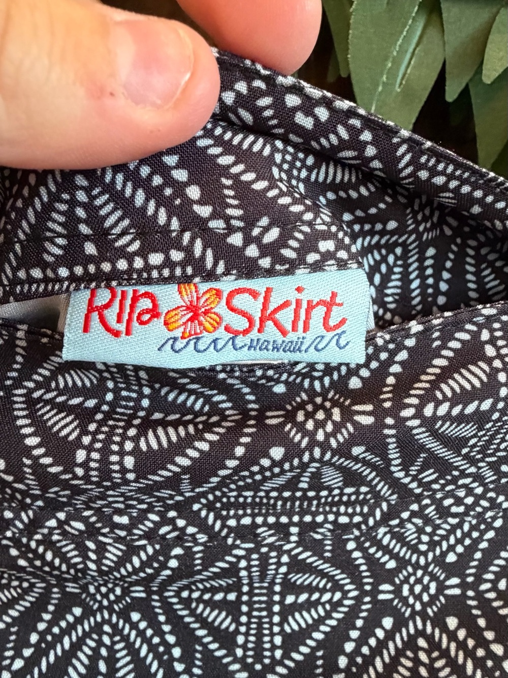 Rip Skirt Hawaii Women's Black & White Printed Skirt